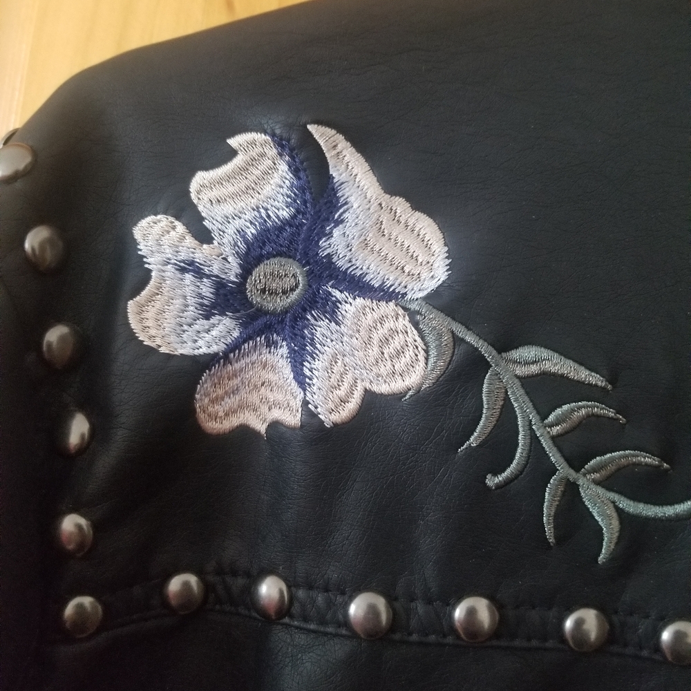 Fashion to Figure Faux Leather Embroidered Floral - Picture 3 of 8